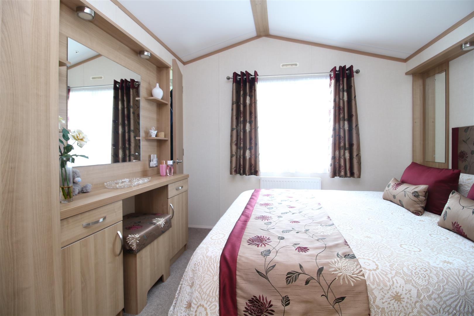 Hoburne Bashley, Sway Road, New Milton Pettengells Estate Agents